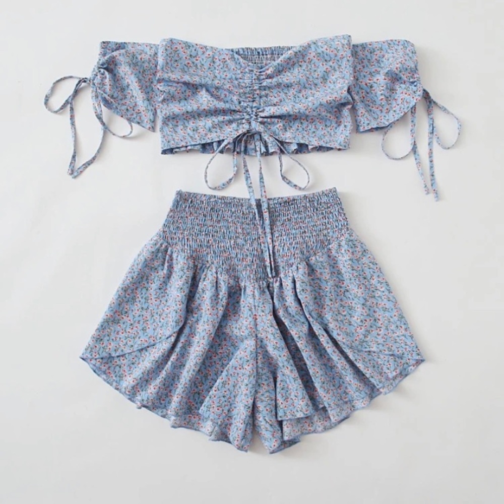 Ditsy Floral Drawstring Top & Shorts
